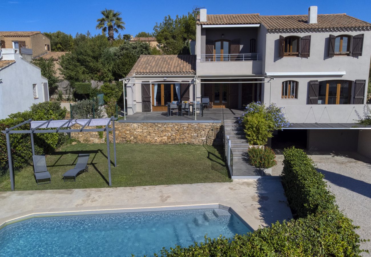 Maison à La Ciotat - Villa Carpediem. Piscine, clim, vue mer, pétanque