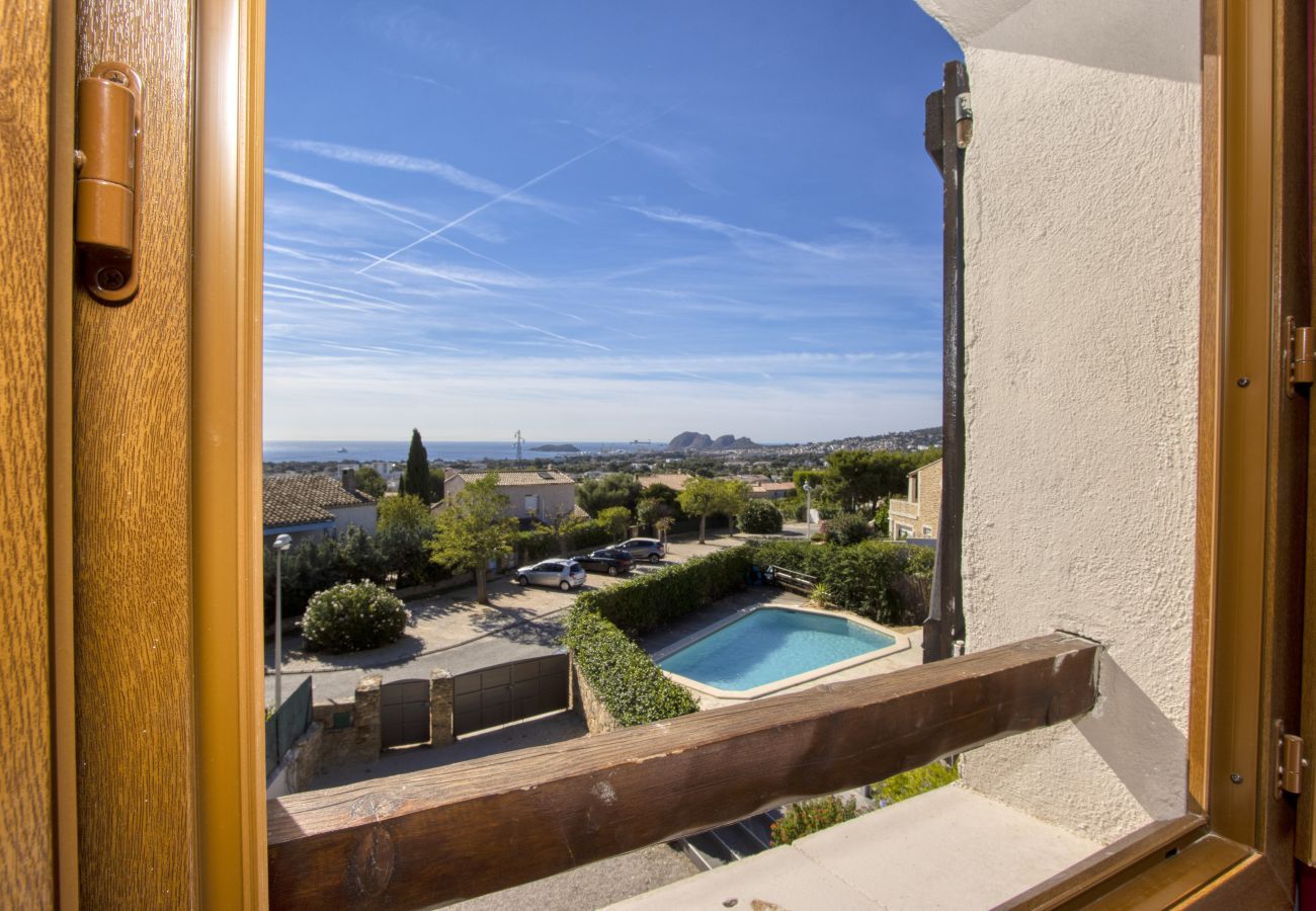 Maison à La Ciotat - Villa Carpediem. Piscine, clim, vue mer, pétanque