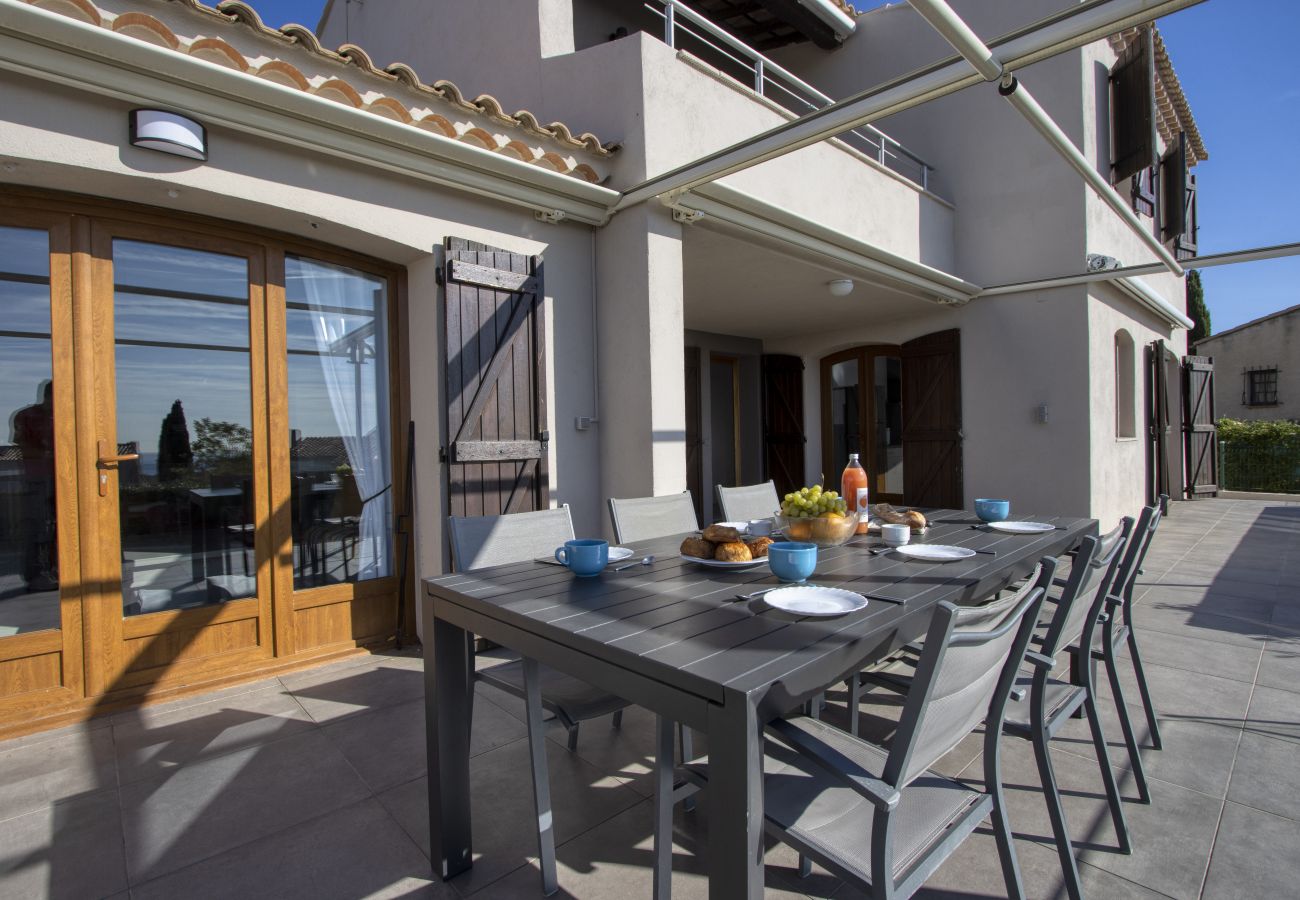 Maison à La Ciotat - Villa Carpediem. Piscine, clim, vue mer, pétanque