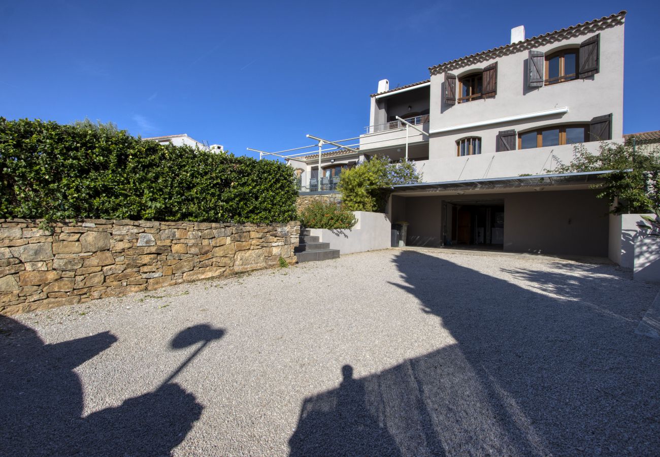 Maison à La Ciotat - Villa Carpediem. Piscine, clim, vue mer, pétanque