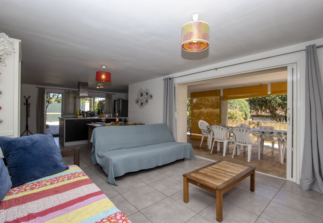 Appartement à La Ciotat - Vanrell, au calme, terrasse, jardin, parking