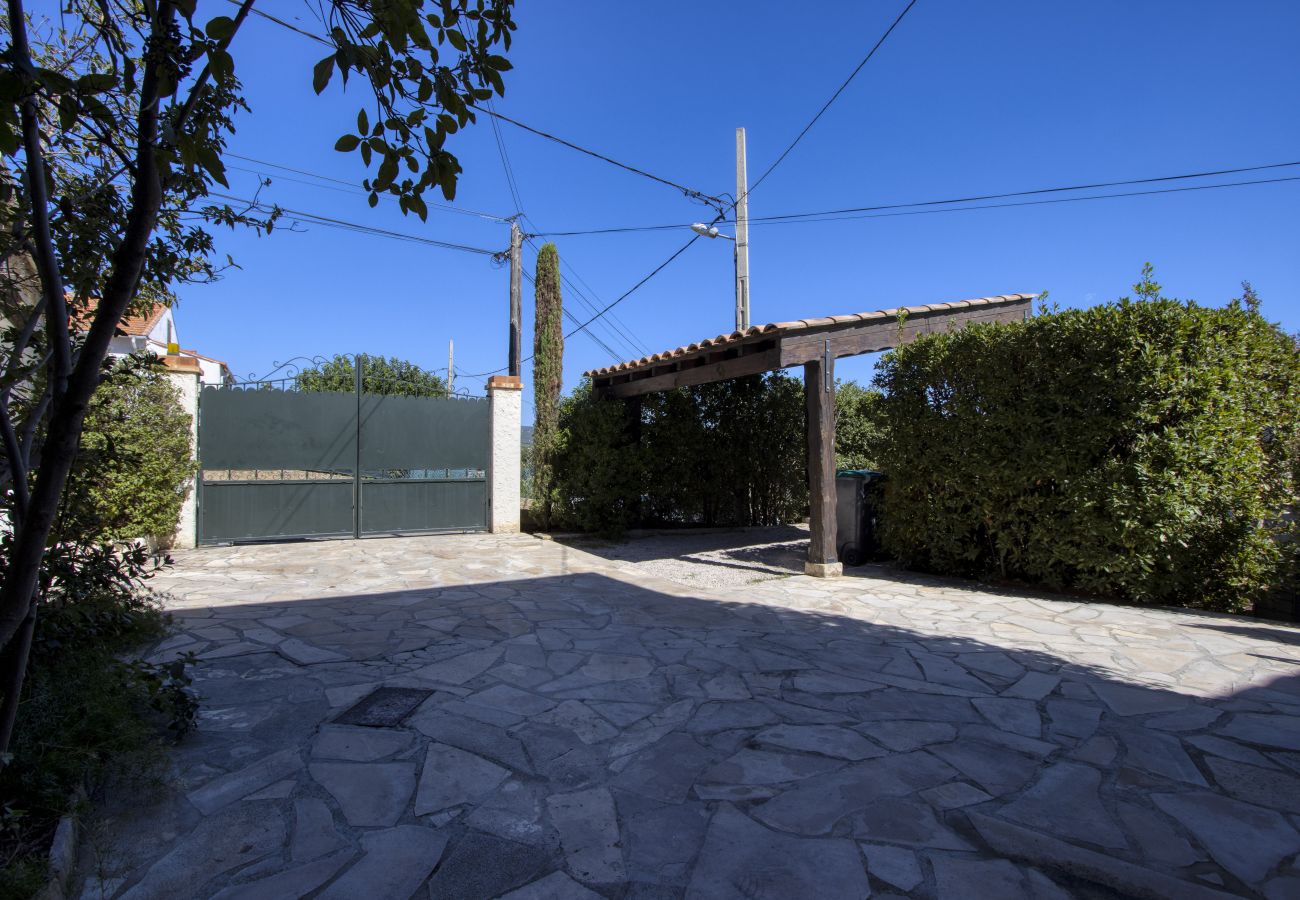 Appartement à La Ciotat - Vanrell, au calme, terrasse, jardin, parking