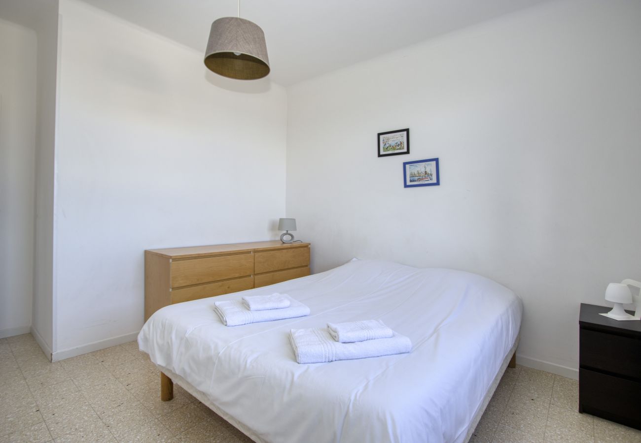 Appartement à La Ciotat - Delmaestro, vue mer, terrasse, parking et calme