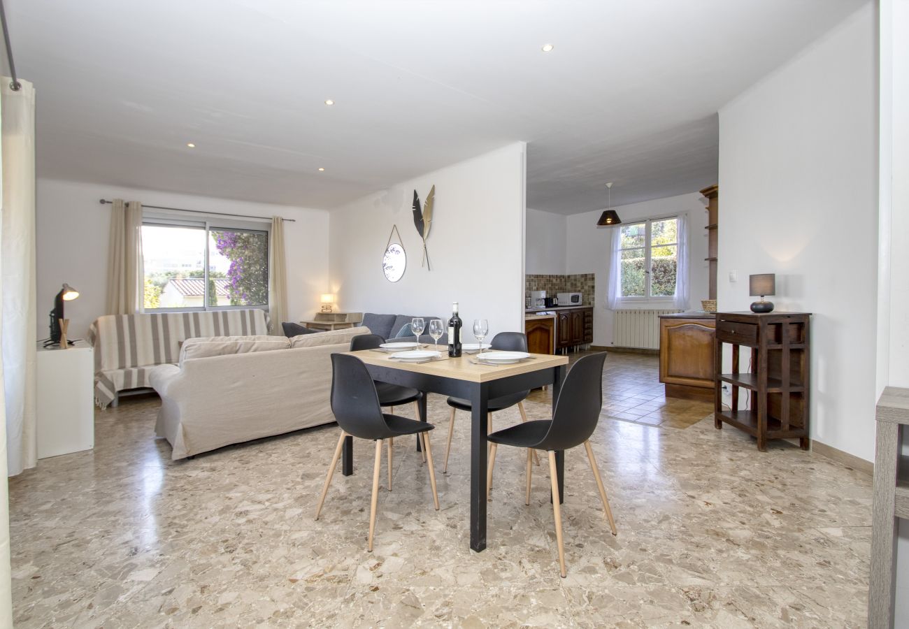 Appartement à La Ciotat - Delmaestro, vue mer, terrasse, parking et calme
