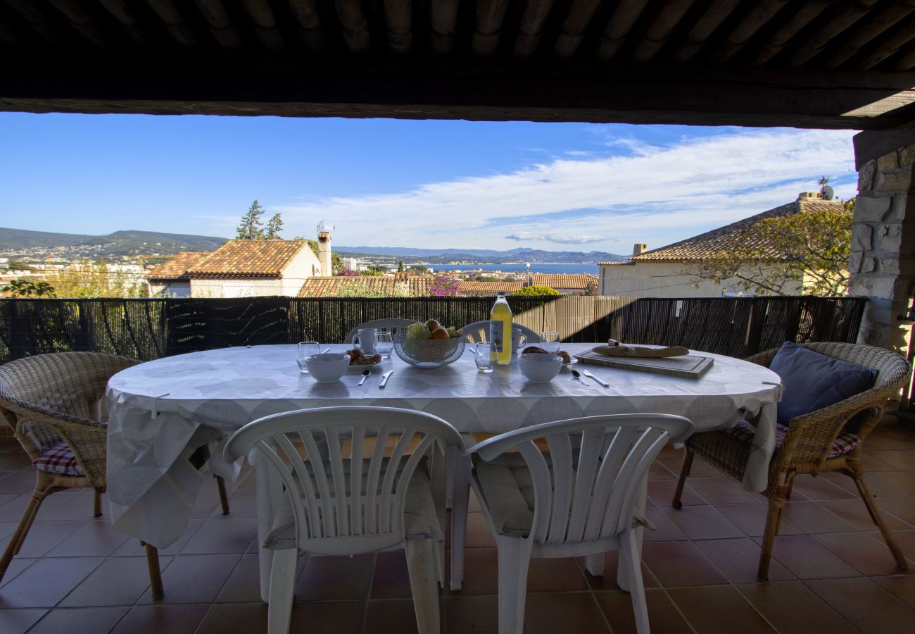 Appartement à La Ciotat - Delmaestro, vue mer, terrasse, parking et calme