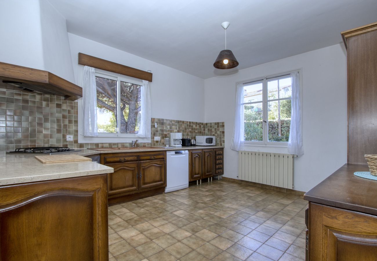 Appartement à La Ciotat - Delmaestro, vue mer, terrasse, parking et calme