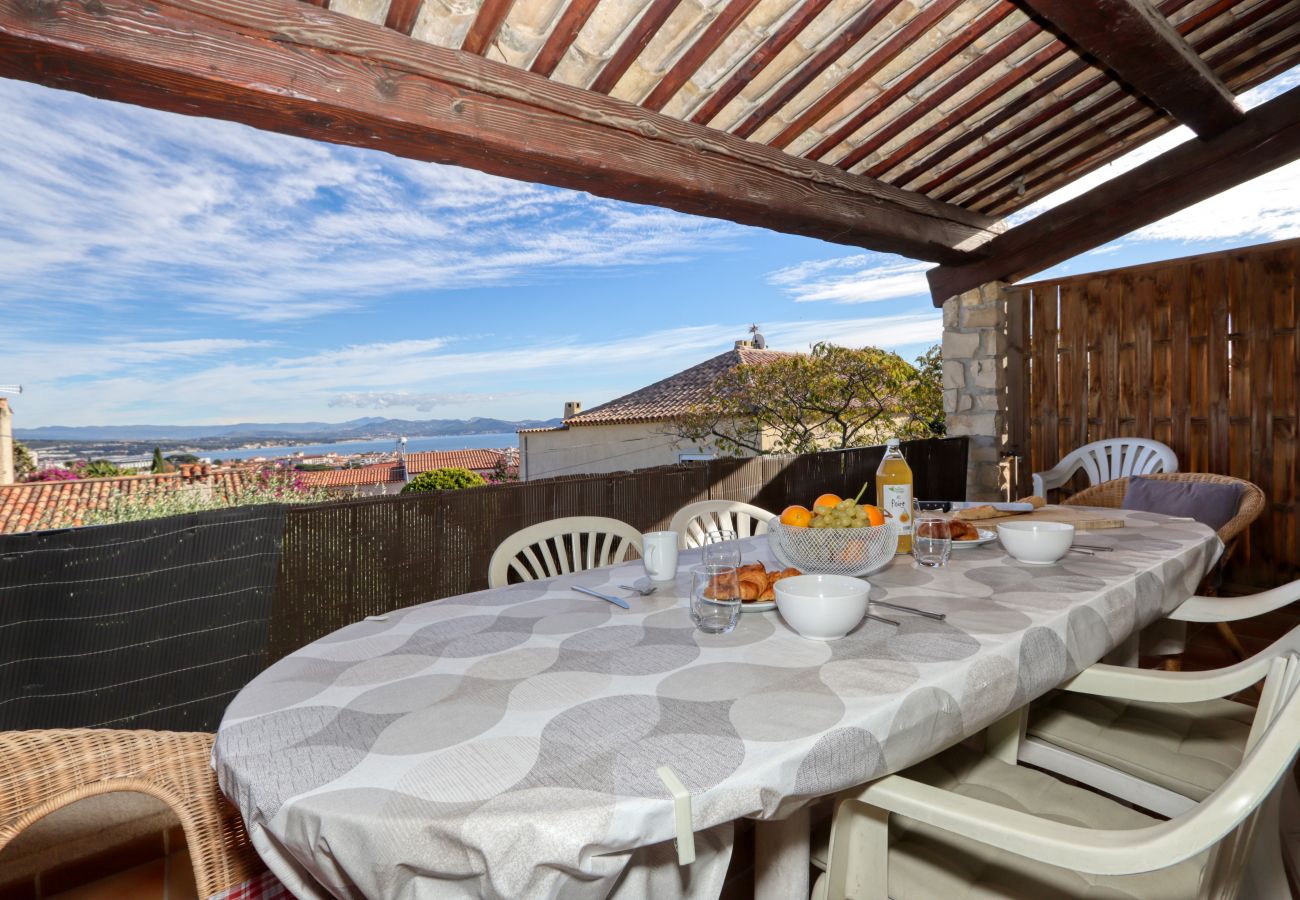 Appartement à La Ciotat - Delmaestro, vue mer, terrasse, parking et calme