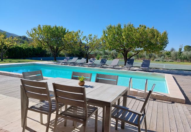Maison à Roquevaire - Mas Lasa, piscine chauffée, tennis, grand jardin Maison à Roquevaire - Mas Lasa, piscine chauffée, tennis, grand jardin