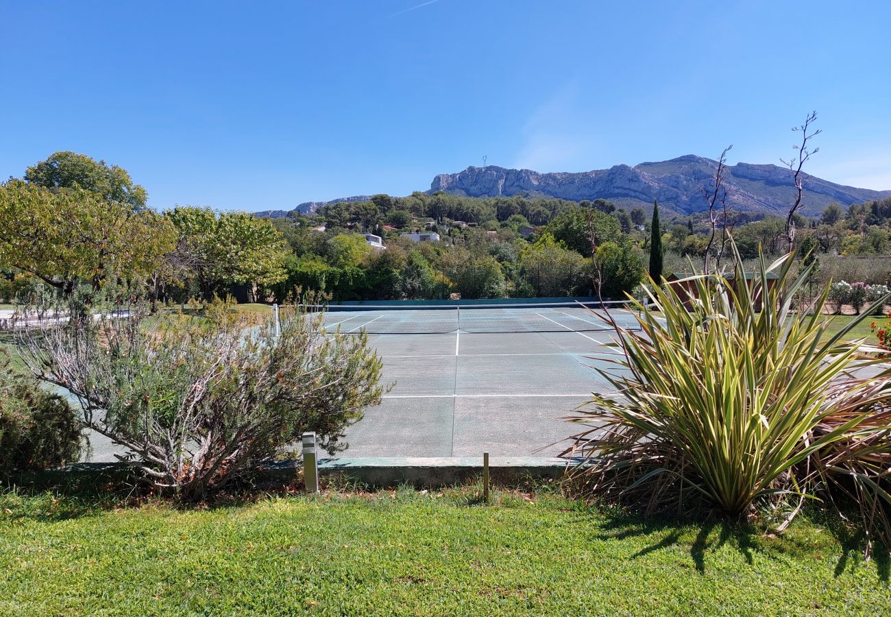 Maison à Roquevaire - Mas Lasa, grande piscine, terrain de tennis,jardin