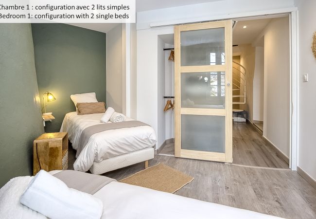 Appartement à La Ciotat - Vairo. Duplex lumineux, vue port, clim Appartement à La Ciotat - Vairo. Duplex lumineux, vue port, clim