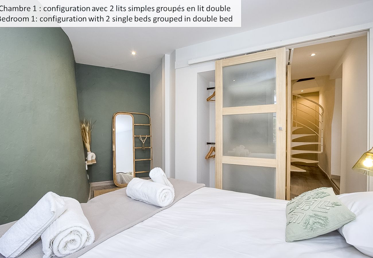 Appartement à La Ciotat - Vairo. Duplex lumineux, vue port, clim