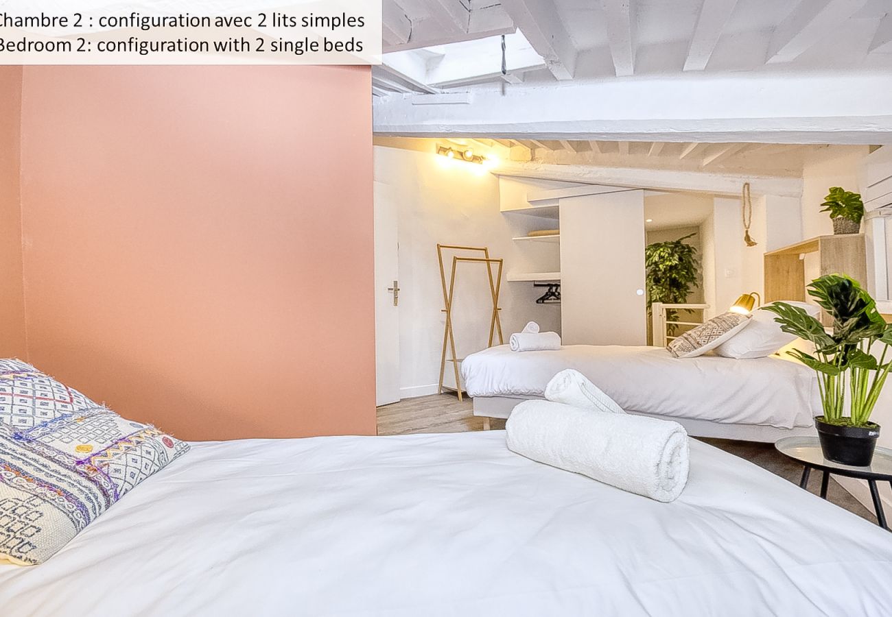 Appartement à La Ciotat - Vairo. Duplex lumineux, vue port, clim