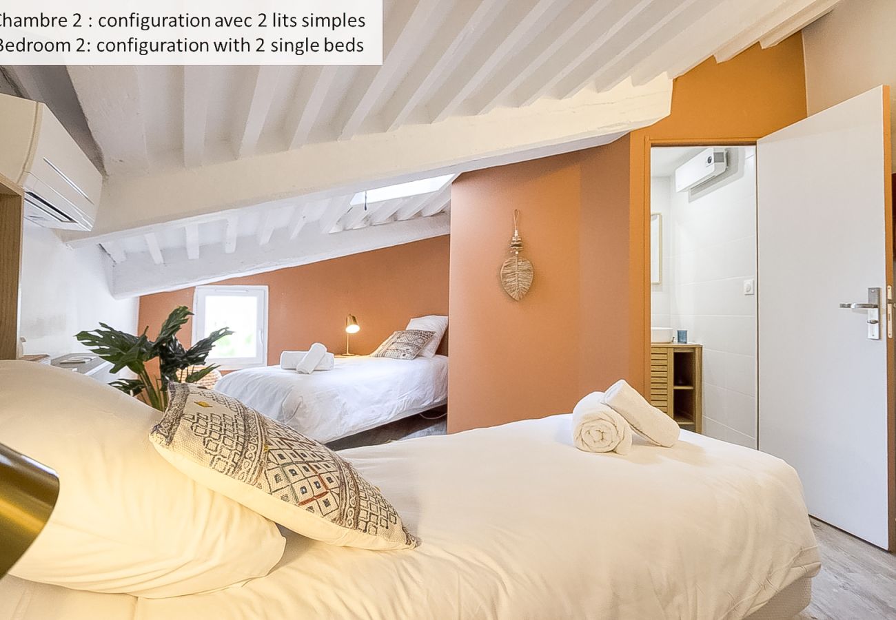 Appartement à La Ciotat - Vairo. Duplex lumineux, vue port, clim