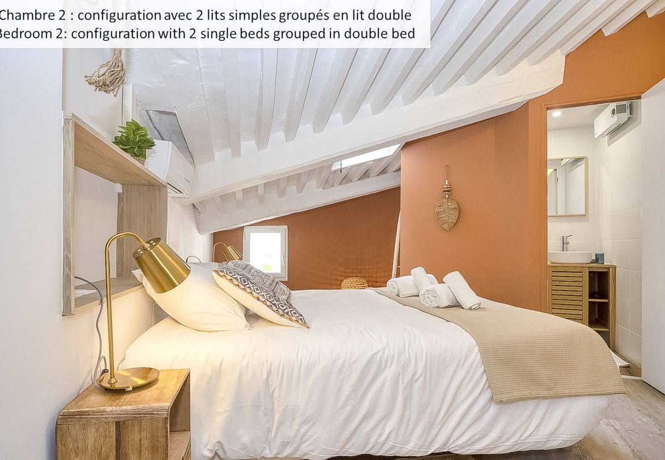 Appartement à La Ciotat - Vairo. Duplex lumineux, vue port, clim