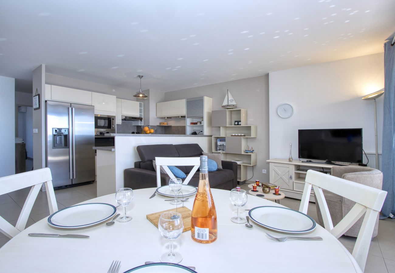 Appartement à La Ciotat - Arello. Vue mer exceptionnelle, clim, accès plage