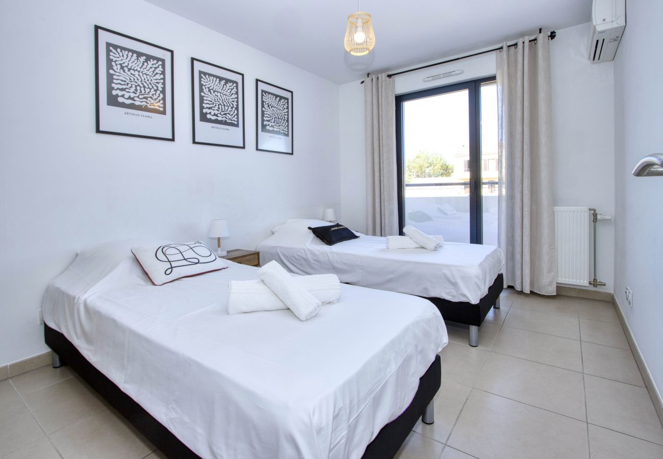 Appartement à La Ciotat - Arello. Vue mer exceptionnelle, clim, accès plage