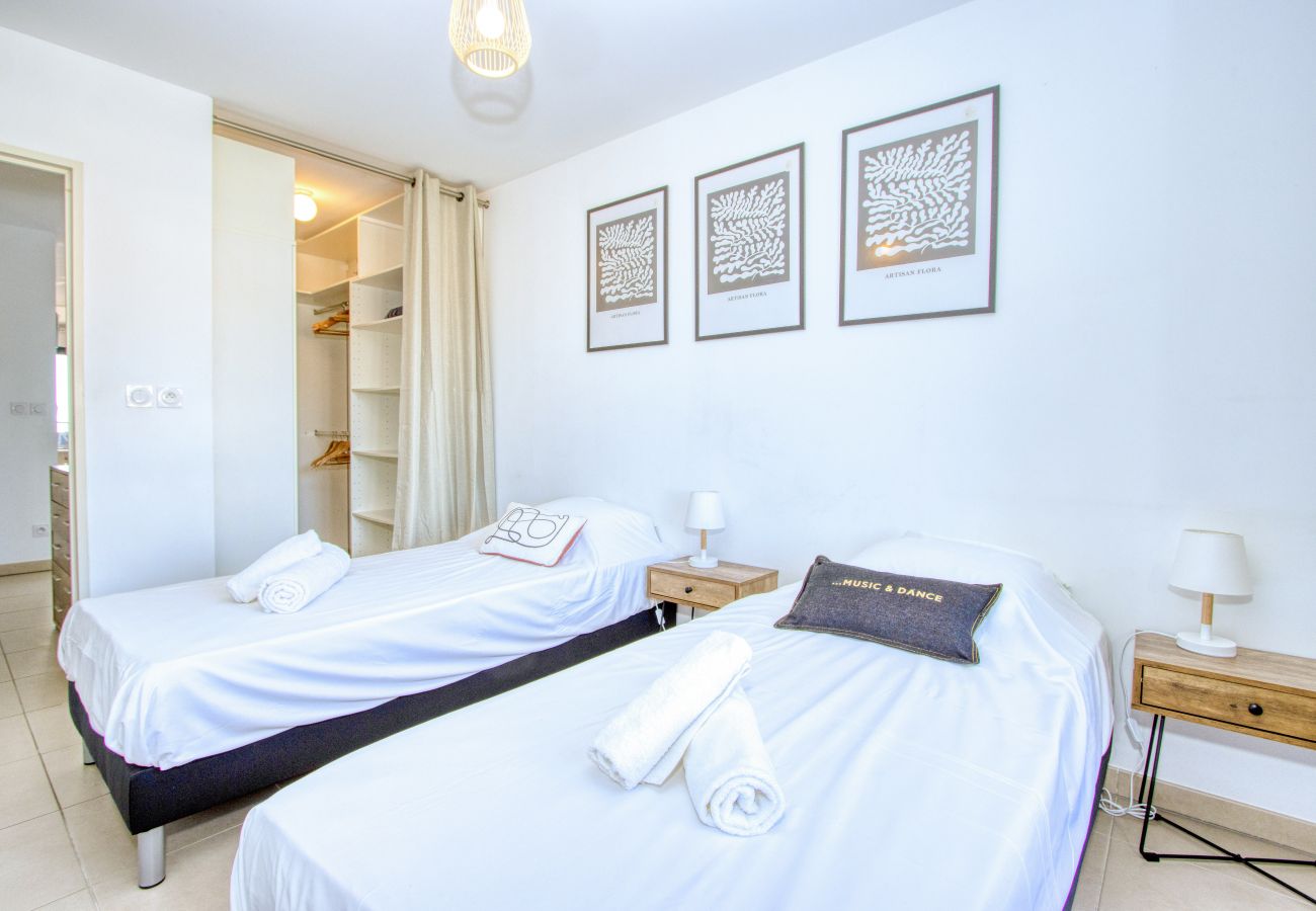 Appartement à La Ciotat - Arello. Vue mer exceptionnelle, clim, accès plage