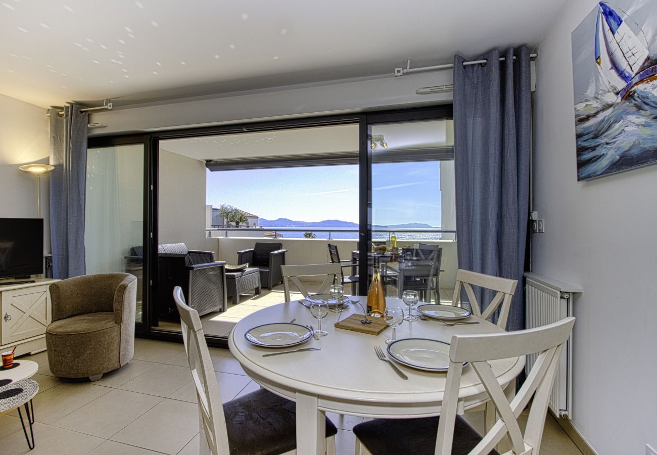 Appartement à La Ciotat - Arello. Vue mer exceptionnelle, clim, accès plage