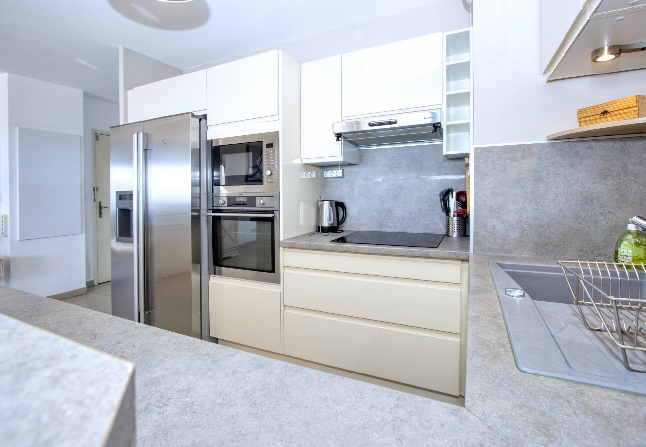 Appartement à La Ciotat - Arello. Vue mer exceptionnelle, clim, accès plage