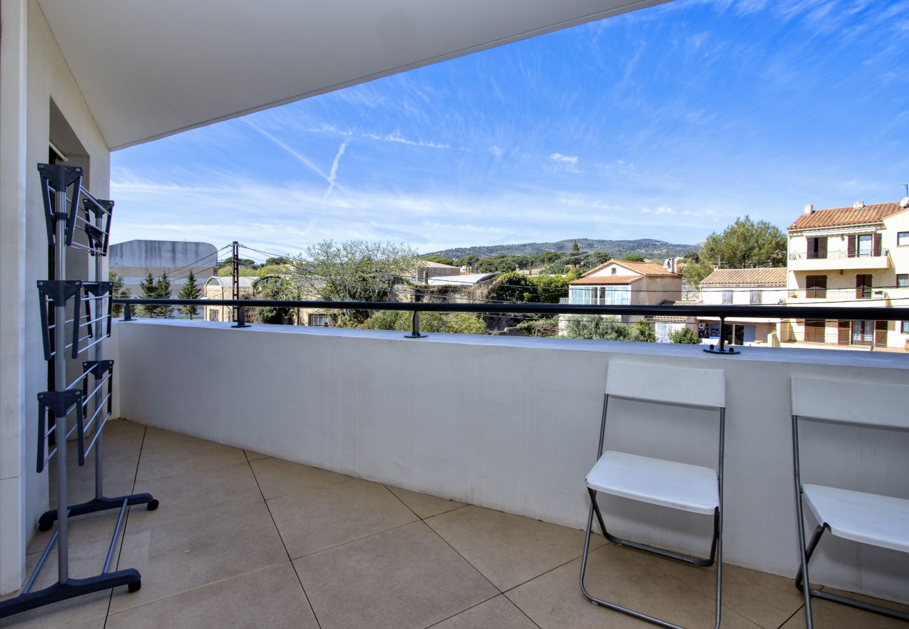 Appartement à La Ciotat - Arello. Vue mer exceptionnelle, clim, accès plage