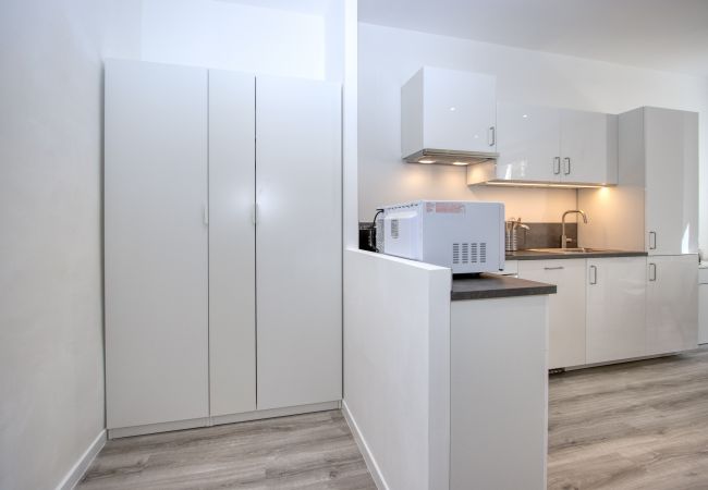 Appartement à La Ciotat - Besugo, déco contemporaine, clim, parking.