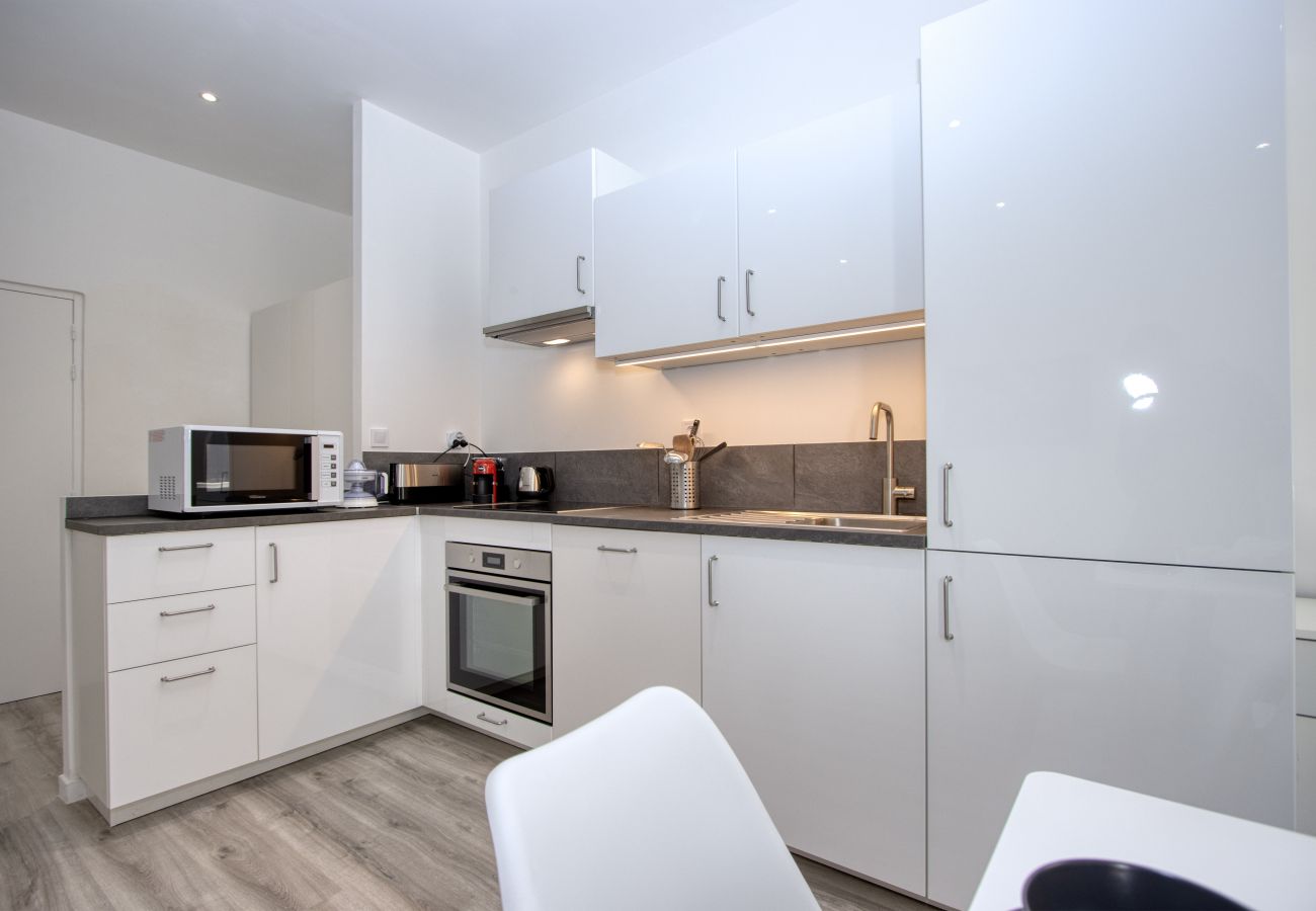 Appartement à La Ciotat - Besugo, déco contemporaine, clim, parking.