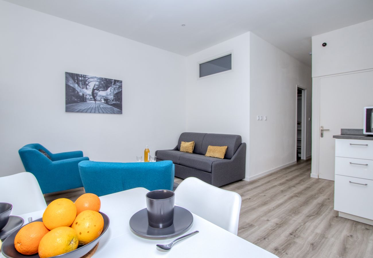 Appartement à La Ciotat - Besugo, déco contemporaine, clim, parking.