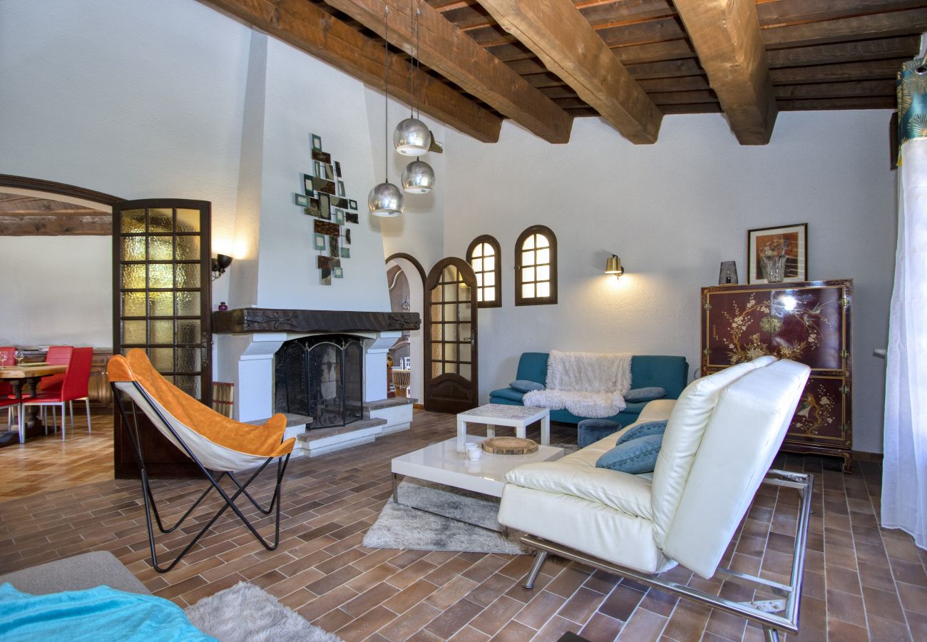 Maison à La Ciotat - Brigoto. Piscine chauffée, clim, fibre, parking