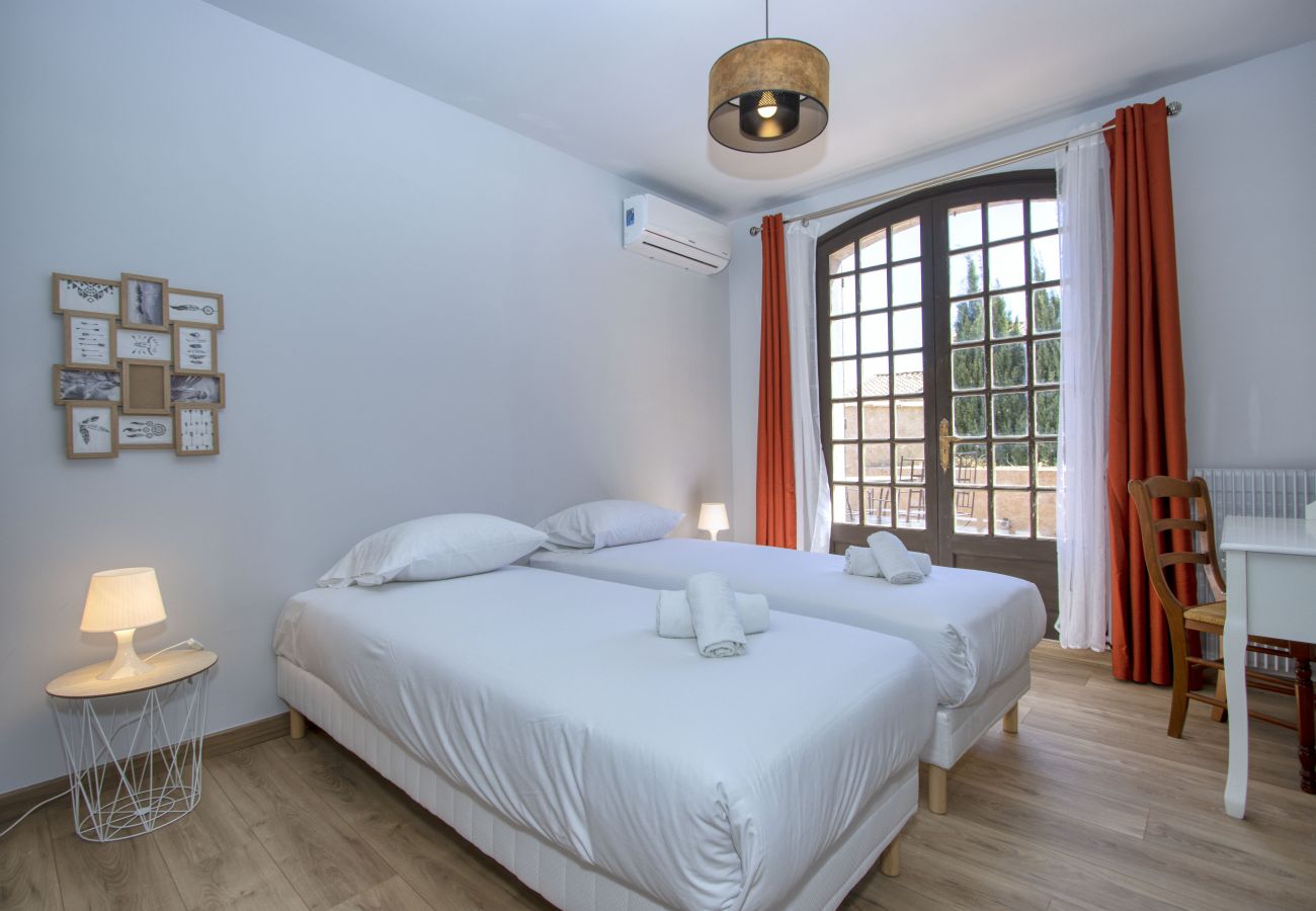 Maison à La Ciotat - Brigoto. Piscine chauffée, clim, fibre, parking