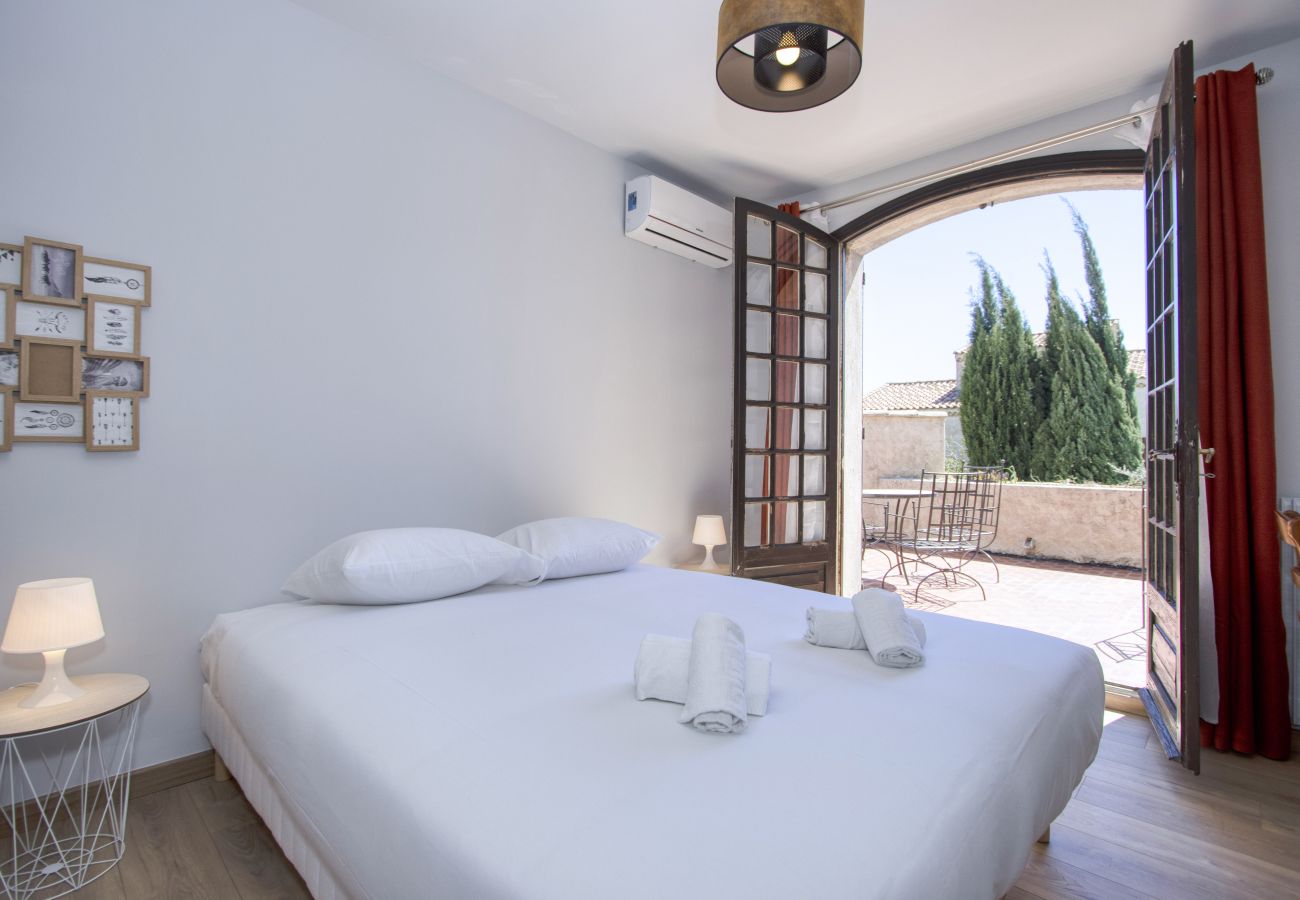 Maison à La Ciotat - Brigoto. Piscine chauffée, clim, fibre, parking