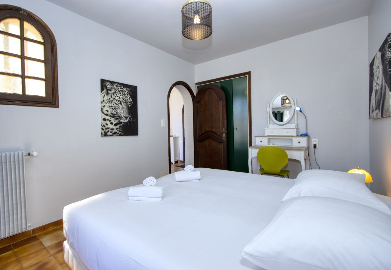 Maison à La Ciotat - Brigoto. Piscine chauffée, clim, fibre, parking