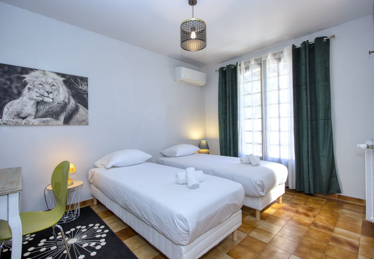 Maison à La Ciotat - Brigoto. Piscine chauffée, clim, fibre, parking