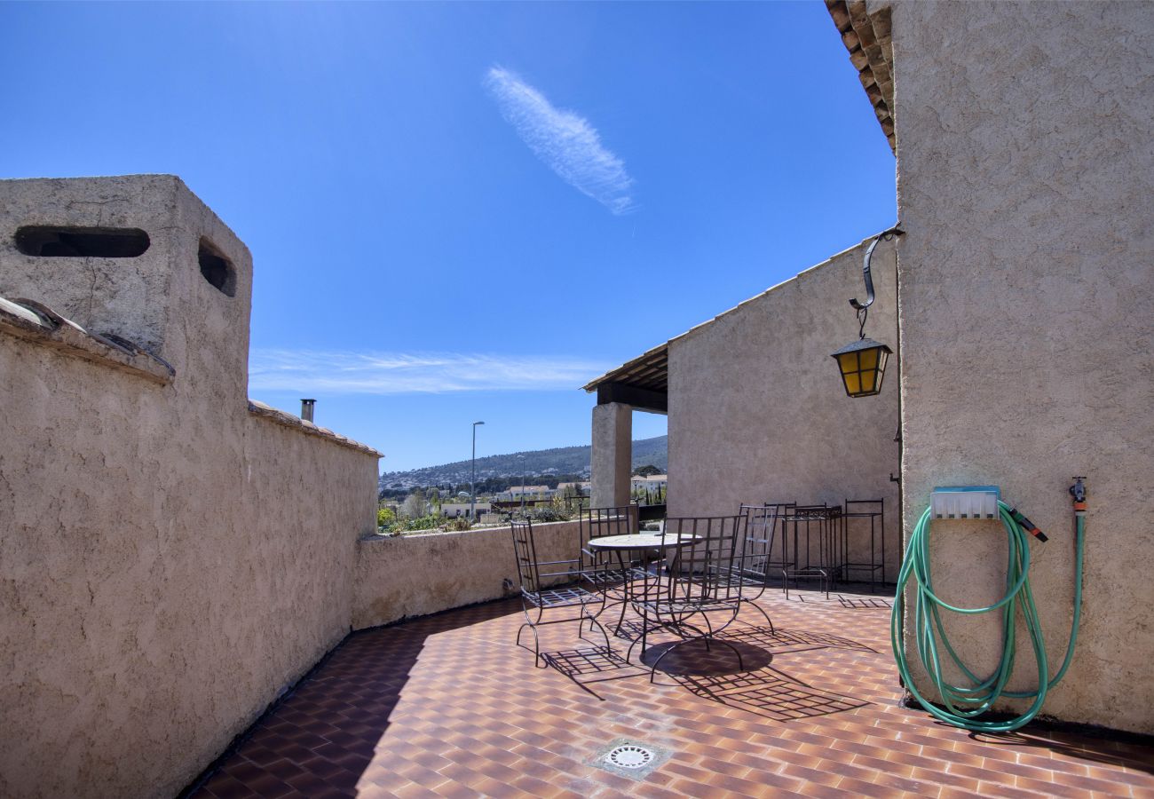 Maison à La Ciotat - Brigoto. Piscine chauffée, clim, fibre, parking