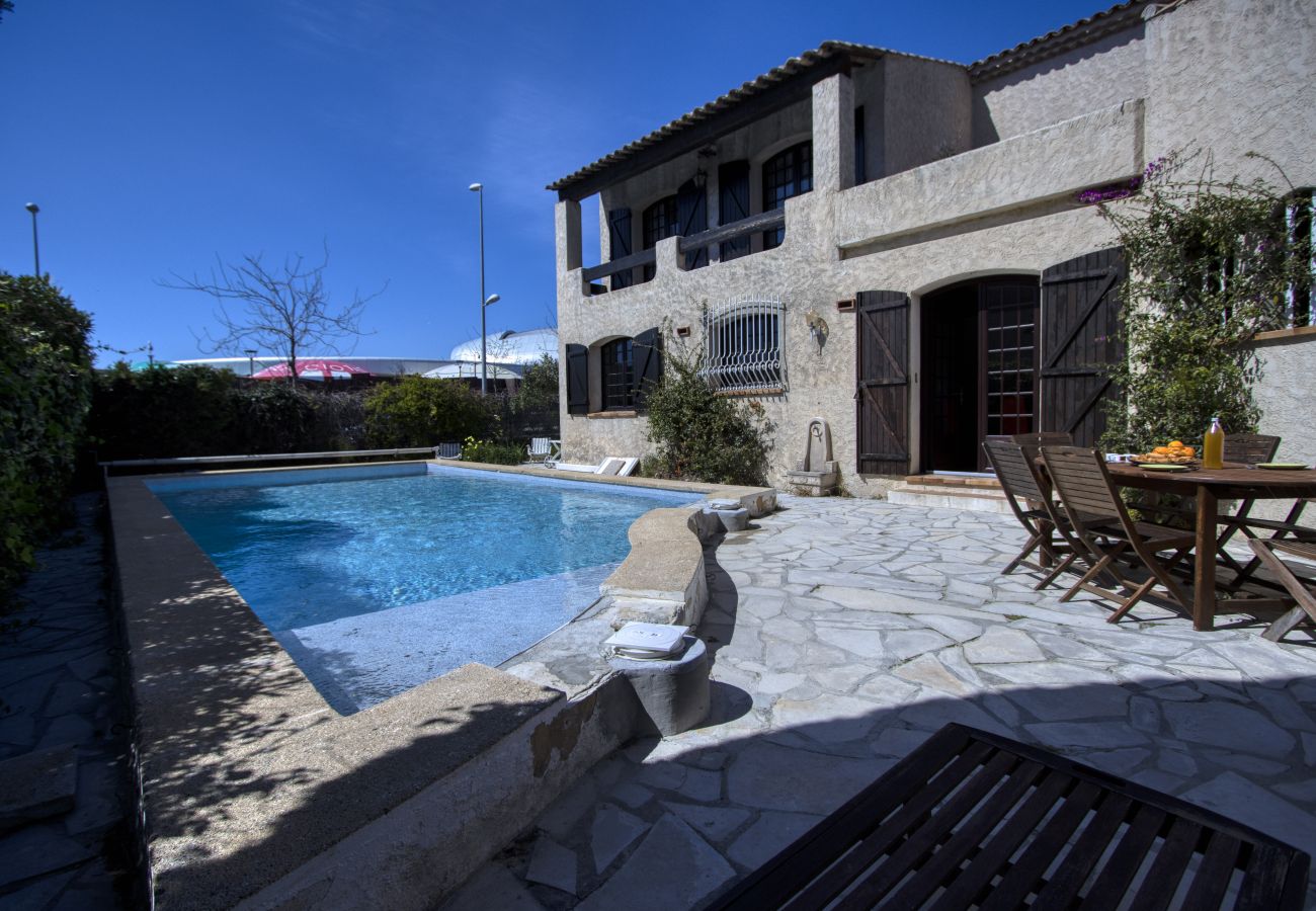 Maison à La Ciotat - Brigoto. Piscine chauffée, clim, fibre, parking