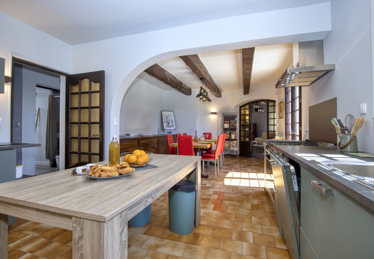 Maison à La Ciotat - Brigoto. Piscine chauffée, clim, fibre, parking