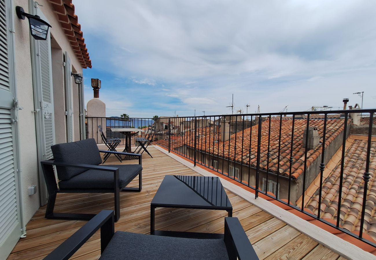 Appartement à La Ciotat - Gaio, terrasse roof top, vue mer, clim, vieux port
