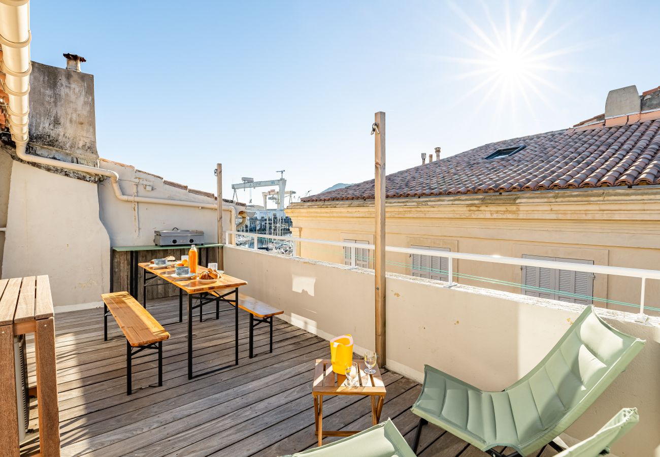 Appartement à La Ciotat - Ajoucadou, terrasse roof top, vue vieux port, clim