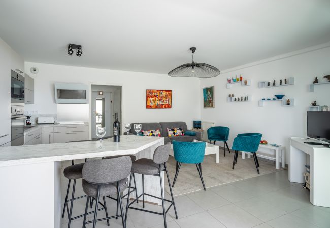 Appartement à La Ciotat - Tanudo. Magnifique vue mer, clim, accès plage Appartement à La Ciotat - Tanudo. Magnifique vue mer, clim, accès plage