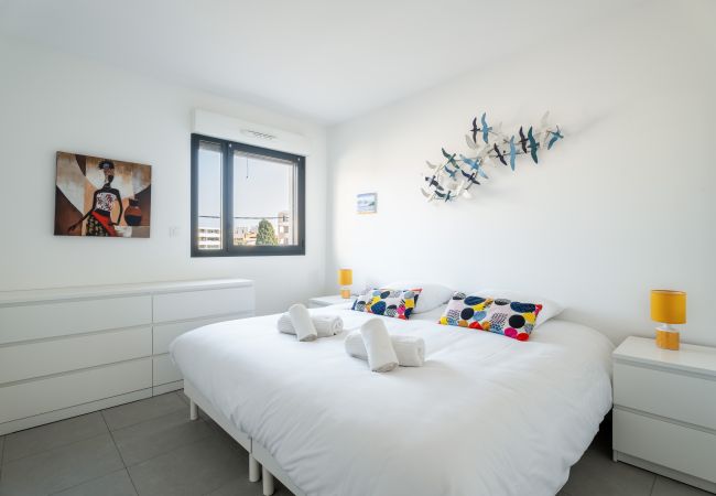 Appartement à La Ciotat - Tanudo. Magnifique vue mer, clim, accès plage Appartement à La Ciotat - Tanudo. Magnifique vue mer, clim, accès plage