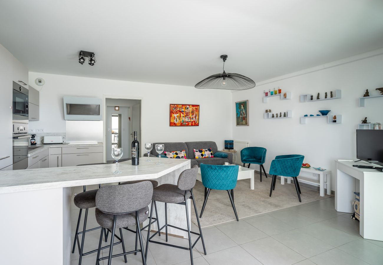 Appartement à La Ciotat - Tanudo. Magnifique vue mer, clim, accès plage
