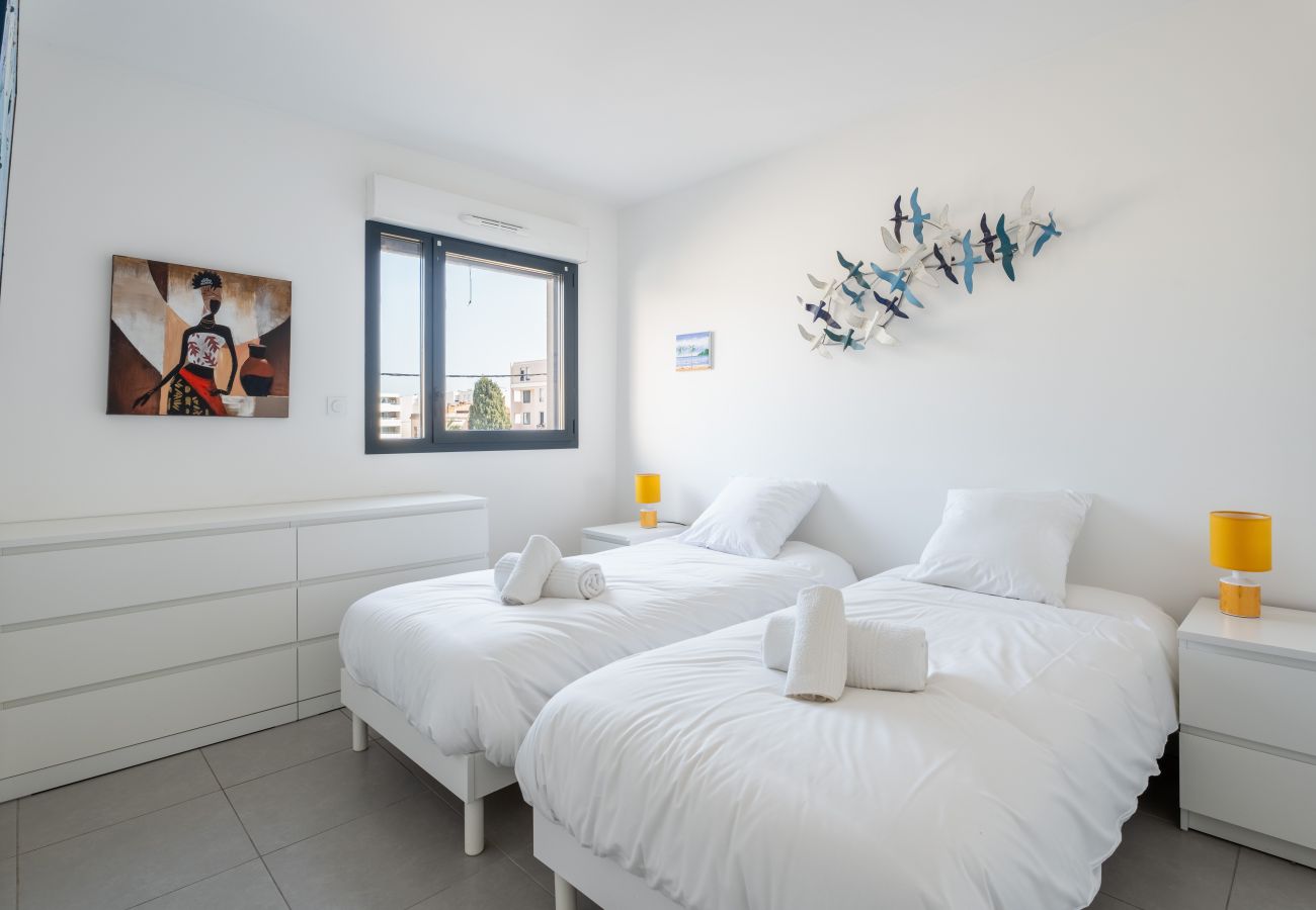 Appartement à La Ciotat - Tanudo. Magnifique vue mer, clim, accès plage