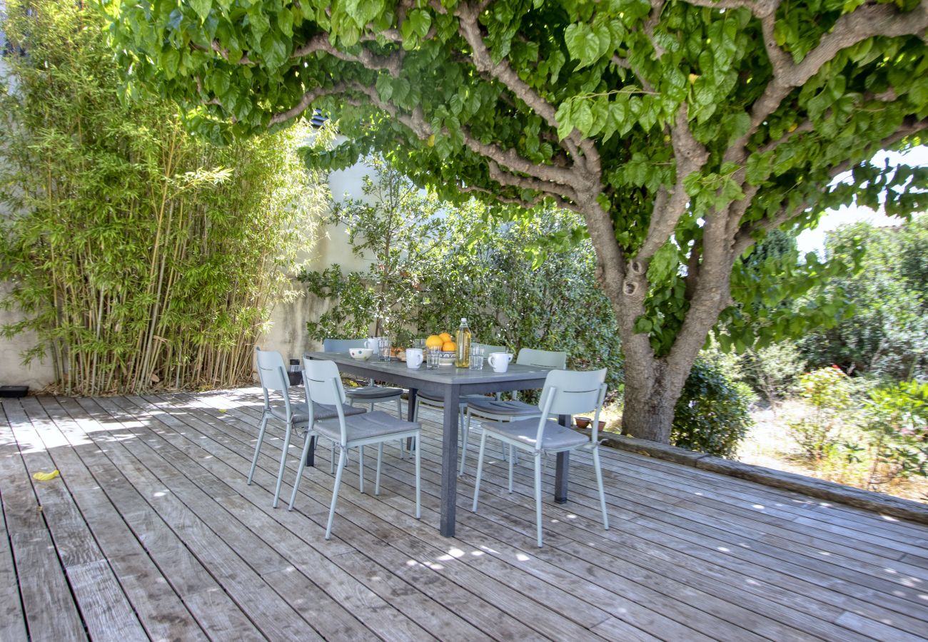 Villa à La Ciotat - Catoun. Jolie maison de ville proche du port. Clim