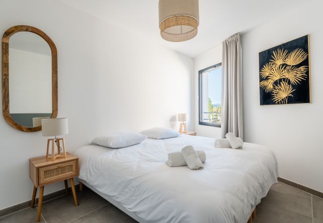 Appartement à La Ciotat - Canoun. Idéal pour les équipages, vacances. Clim Appartement à La Ciotat - Canoun. Idéal pour les équipages, vacances. Clim