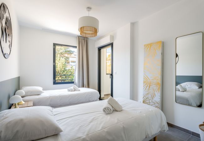 Appartement à La Ciotat - Aucubo. Idéal pour les équipages, vacances. Clim. Appartement à La Ciotat - Aucubo. Idéal pour les équipages, vacances. Clim.