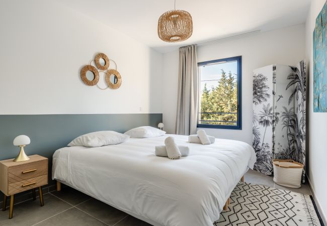 Appartement à La Ciotat - Aucubo. Idéal pour les équipages, vacances. Clim. Appartement à La Ciotat - Aucubo. Idéal pour les équipages, vacances. Clim.