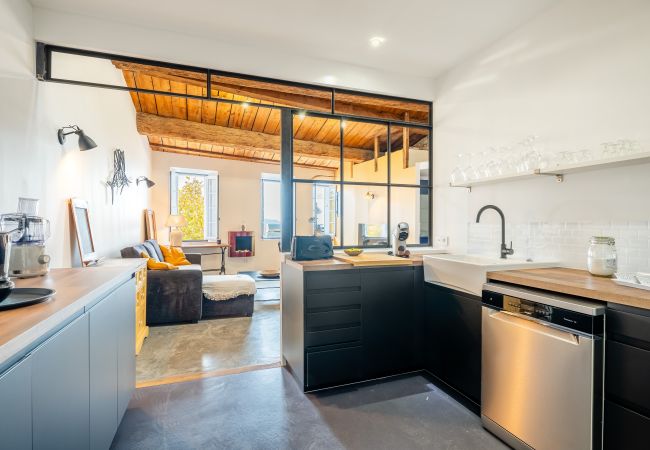 Appartement à La Ciotat - Bocho. Loft climatisé avec vue mer et sur le port Appartement à La Ciotat - Bocho. Loft climatisé avec vue mer et sur le port