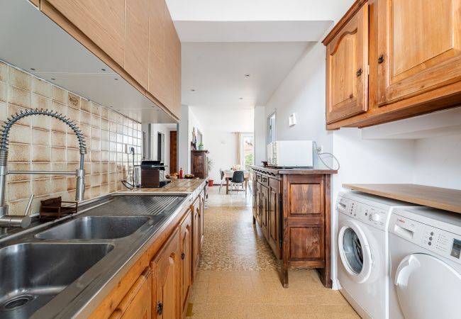 Appartement à La Ciotat - Les Cigales, bas de villa, clim, jardin parking Appartement à La Ciotat - Les Cigales, bas de villa, clim, jardin parking