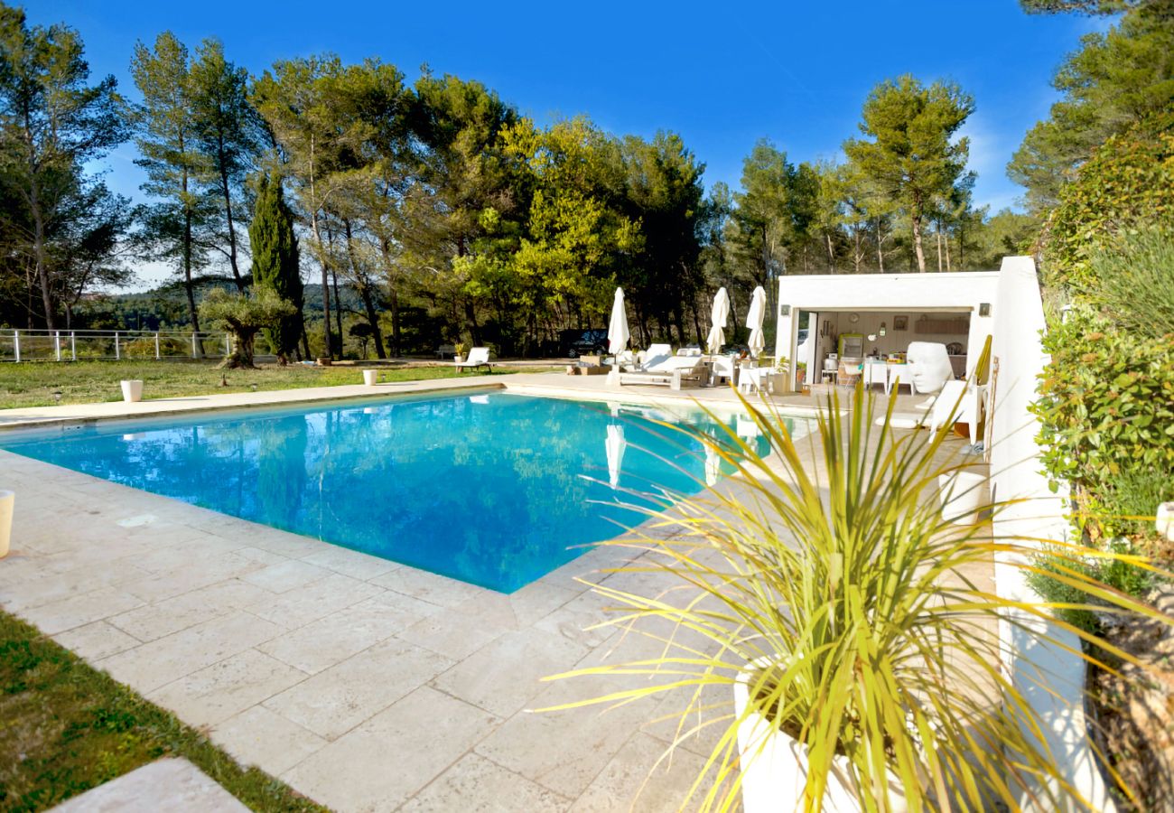 Maison à Roquefort-la-Bédoule - Domaine Maison Blanche, piscine, parc provençal