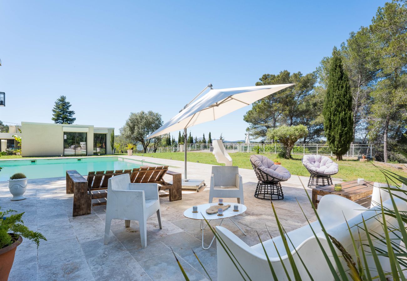 Maison à Roquefort-la-Bédoule - Domaine Maison Blanche, piscine, parc provençal