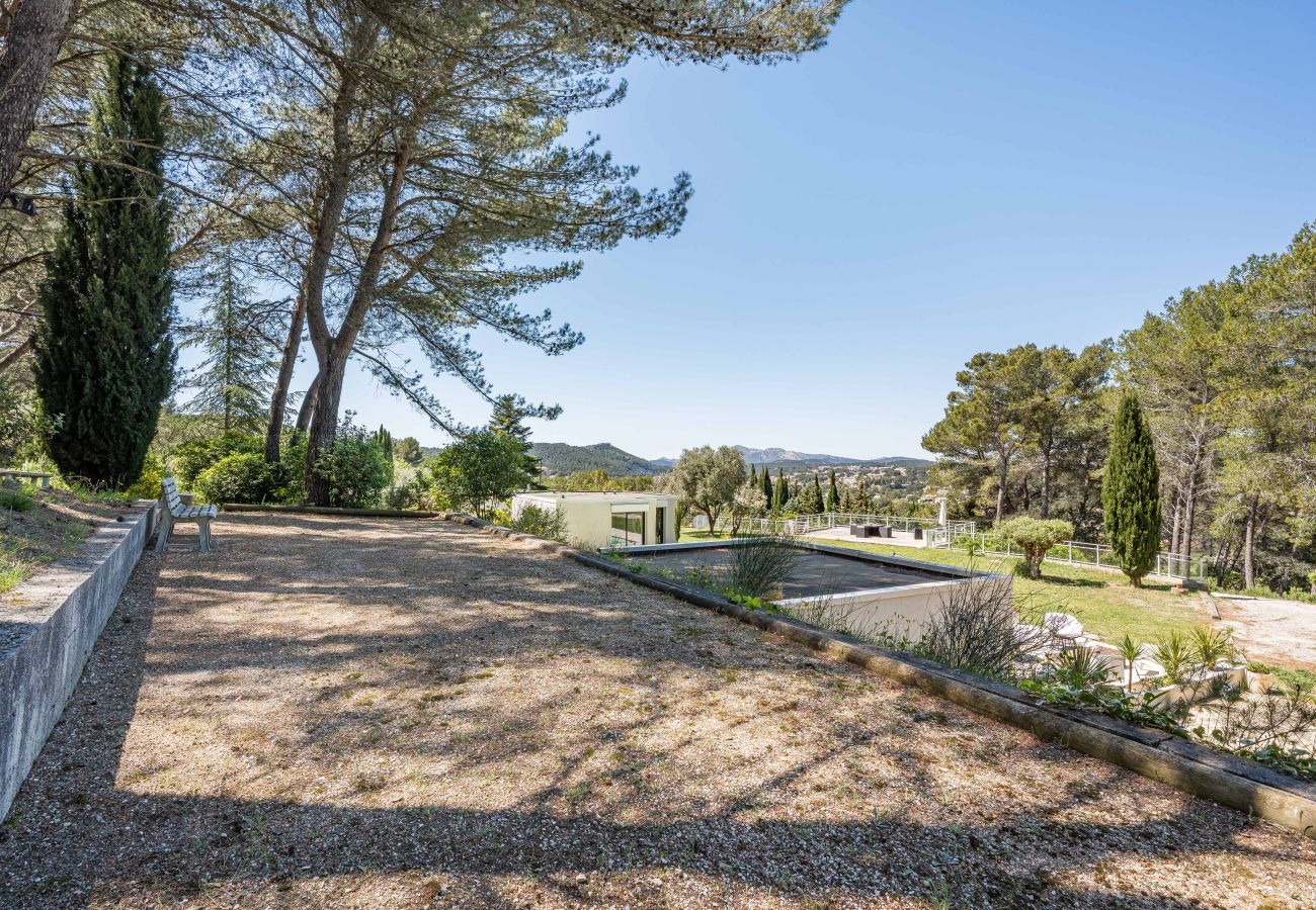 Maison à Roquefort-la-Bédoule - Domaine Maison Blanche, piscine, parc provençal